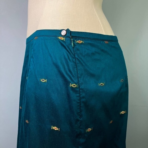 Amanda Smith Peacock Blue Gold Embroidered Trim Straight Lightweight Skirt Sz XL - Picture 7 of 16